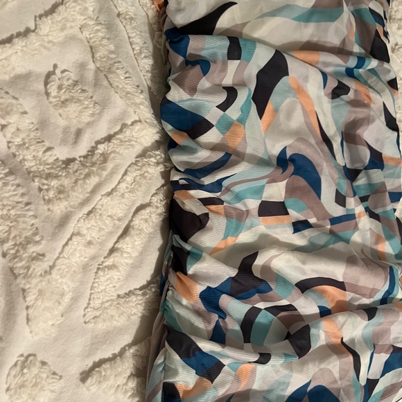 Multicolor patterned halter top dress - Picture 5 of 6